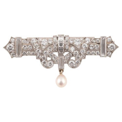 Art Deco' Platinum Diamond and Natural Pearl Brooch