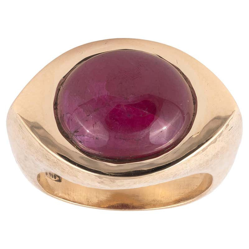 Cabochon Ruby and Gold Hammared Ring