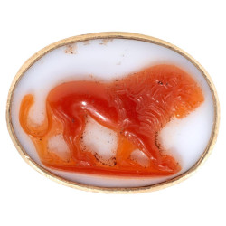 A Roman Cameo Of A Walking Lion 1st-2nd Century AD Men’s Ring