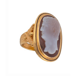 18th - 19th century gold cameo ring depicting a male profile