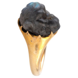 Labradorite Cameo ring of a...