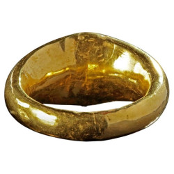 Roman Gold Ring with Garnet Intaglio of an Eagle's Head 1st century A.D.