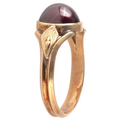 Art Nouveau Gold And Oval Cabochon Garnet Unisex Ring