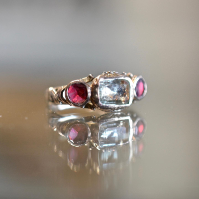 18th Century Garnet Rock Crystal Gold Fede Ring #bernardoantichita